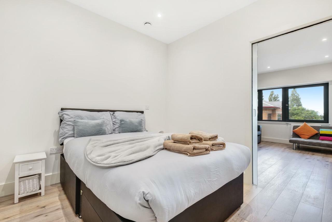 Mondial Apartments At Heathrow Harmondsworth Zewnętrze zdjęcie